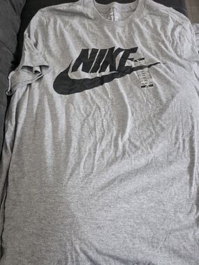 Nike Men’s Light Grey T-Shirt with Black Swoosh Logo